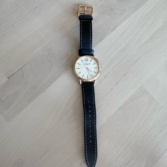 Coach Watch - Picture 8 of 12